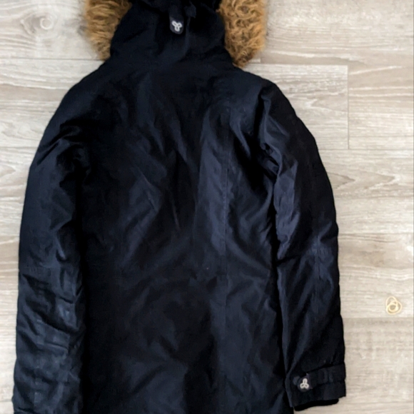 Aritizia TNA Raven Parka - Picture 5 of 7